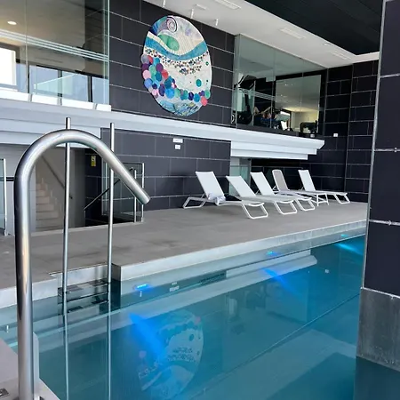 Luxury - - Sea Views, Pool & Terrace * بينايدورم